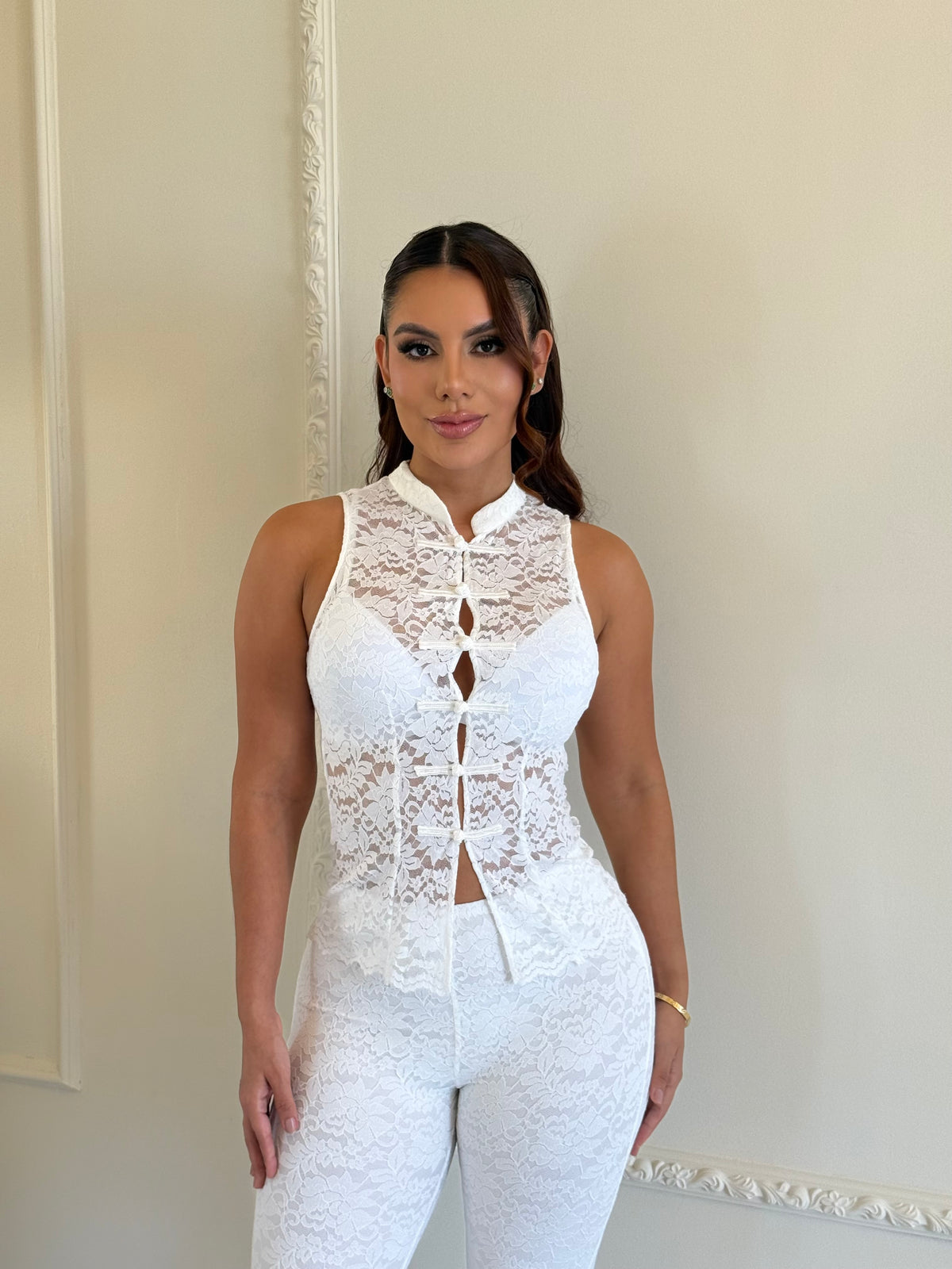 Set Frog Button Lace