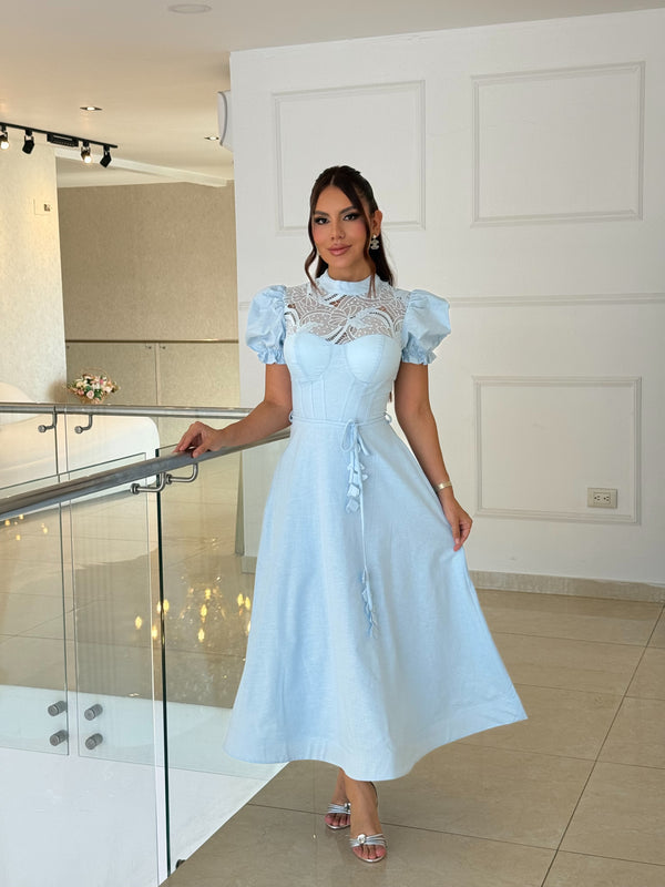 Vestido Celeste Encanto Romántico