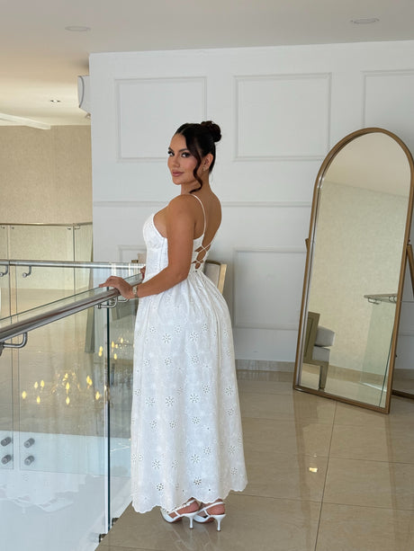 Vestido Midi Bordado Blanco