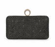 Clutch negro cubierto de cristales con cierre circular dorado tipo anillo