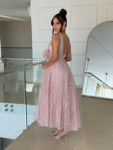 Vestido Celestia – Largo en Encaje con Detalle Floral